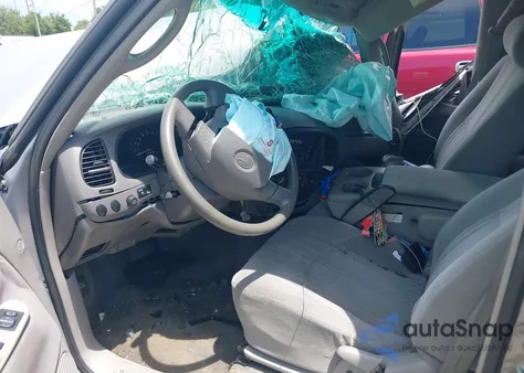 2001 Toyota Tundra Sr5 V8 z USA, uszkodzony, nr VIN 5TBRT34191S162686